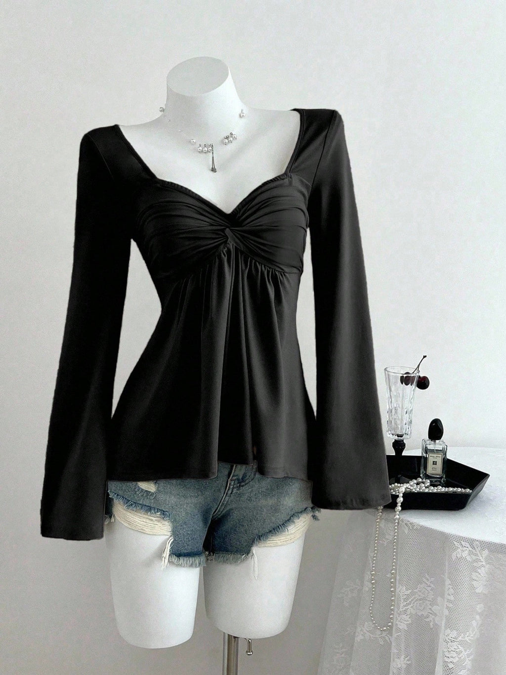 V-neck long-sleeve elegant T-shirt