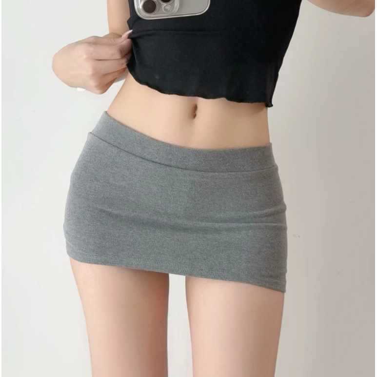 Low-waist half-length full-skirted short dress