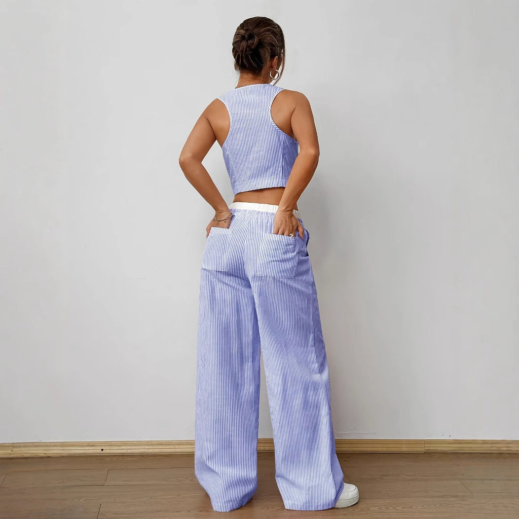 V-neck pullover contrasting color high-waisted pants